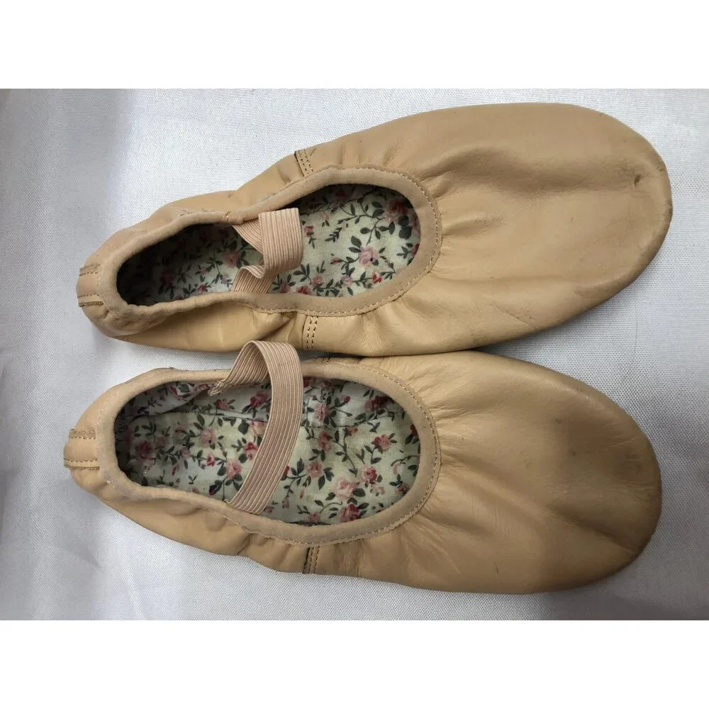 Pre-Owned Dance Ballet Shoes DanzNMotion Child 2M Leather Single Strap Full Sole